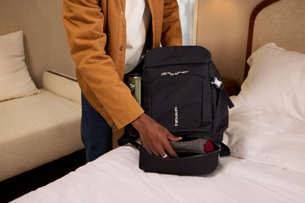 STANLEY Vitalize Bag | Hydration Bag with Drinkware Compartment | Adjustable Strap | Multiple Storage Pockets | Durable Recycled Fabric